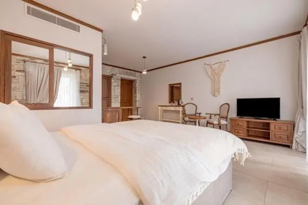Suite, Deniz veya Bahçe Manzaralı, Bahçe Katı