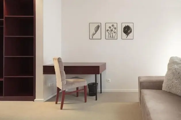 Deluxe Family Room