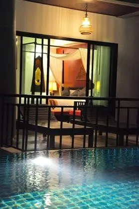Deluxe Tek Büyük veya İki Ayrı Yataklı Oda, Havuz Kullanımı