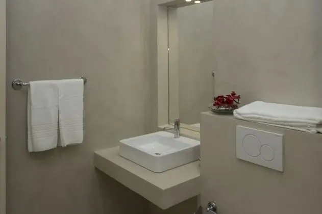 Comfort Tek Büyük veya İki Ayrı Yataklı Oda