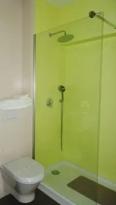 Comfort Tek Büyük veya İki Ayrı Yataklı Oda