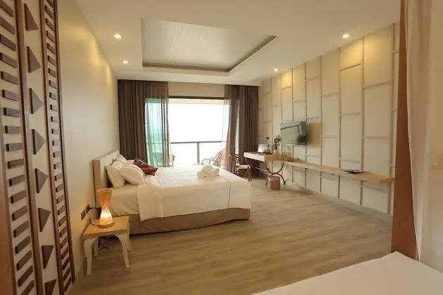 Suite Room with Balcony