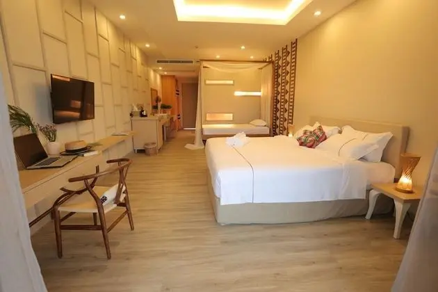 Suite Room with Balcony