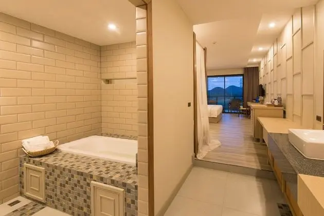 Suite Room with Balcony