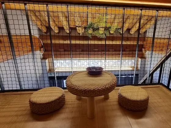 Oda (A / Not allowed to cook indoor)