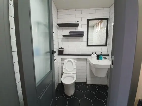 Oda (A / Not allowed to cook indoor)