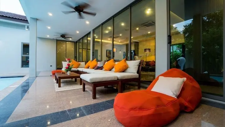 5 Bedroom Villa with Private Pool