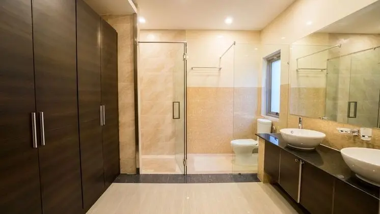 5 Bedroom Villa with Private Pool