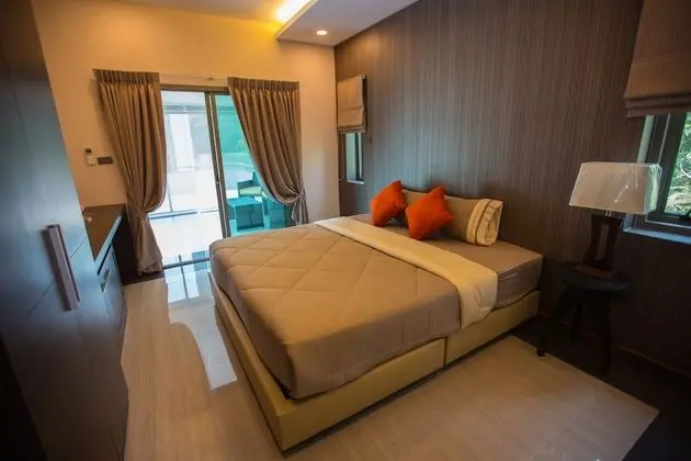 9 Bedroom Villa with Private Pool