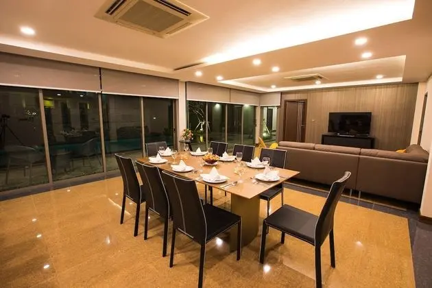 9 Bedroom Villa with Private Pool
