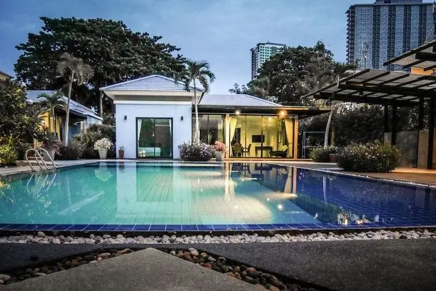 Deluxe Villa, 3 Yatak Odası, Havuz Manzaralı, Havuz Kenarı