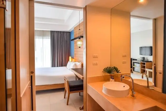 Pool Access Room (Double OR Twin beds)