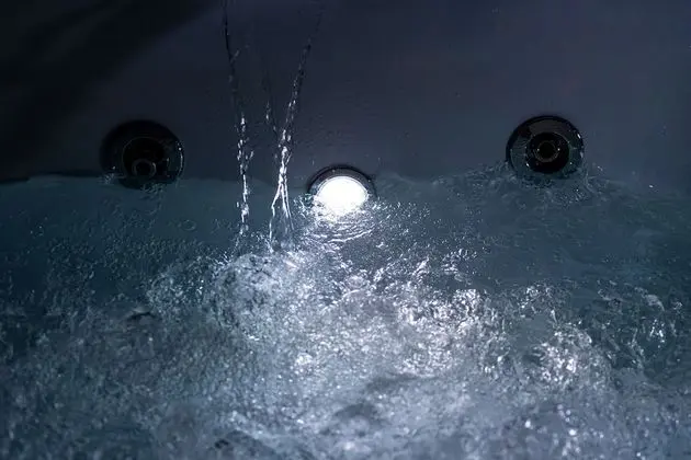 Romantic Stüdyo Süit, Sıcak Su Havuzu