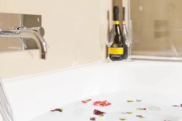 Romantic Stüdyo Süit, Sıcak Su Havuzu