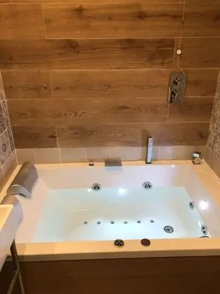 Senior Stüdyo Süit