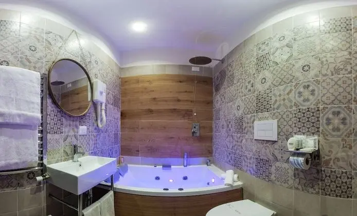 Senior Stüdyo Süit