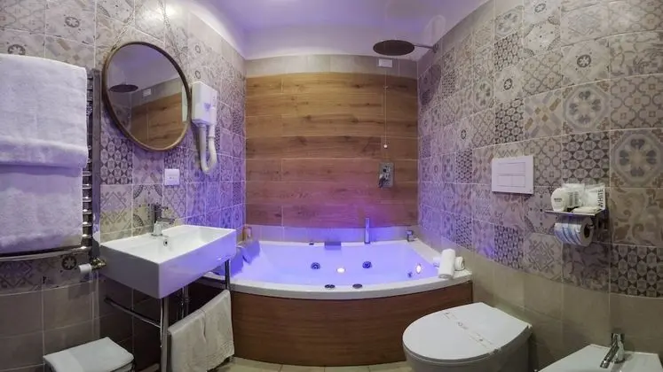 Senior Stüdyo Süit