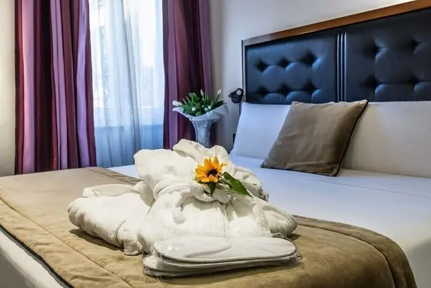 Deluxe Tek Büyük Yataklı Oda, Teras, Şehir Manzaralı