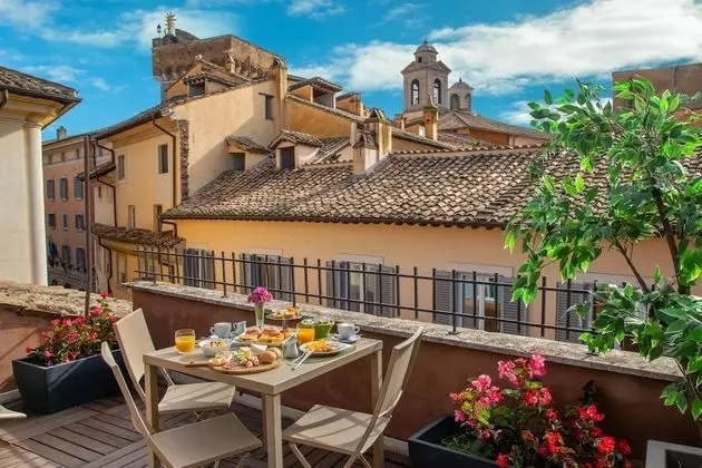 Deluxe Tek Büyük Yataklı Oda, Teras, Şehir Manzaralı