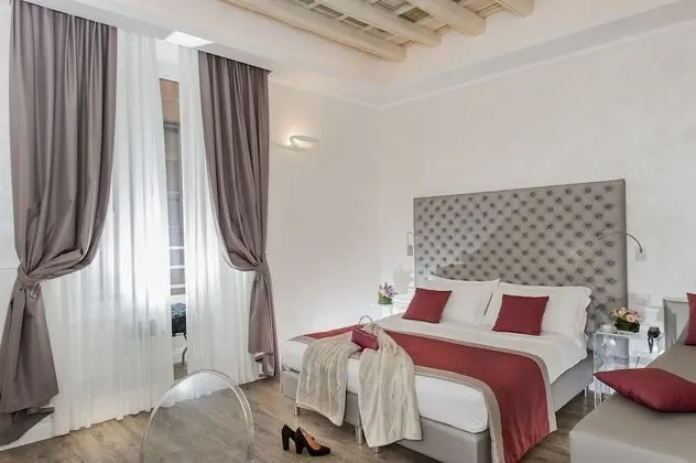 Superior Tek Büyük veya İki Ayrı Yataklı Oda