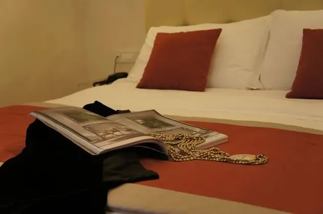 Büyük Yataklı Tek Kişilik Oda