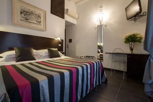 Tek Büyük Yataklı Oda