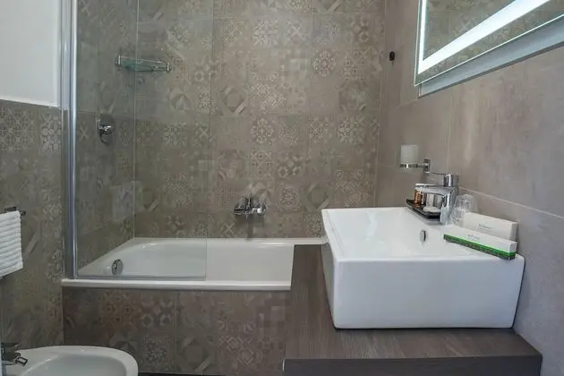 Classic Tek Büyük Yataklı Oda