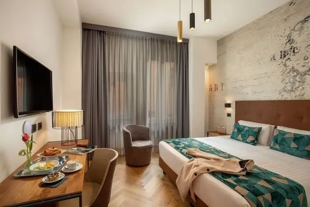 Classic Tek Büyük Yataklı Oda