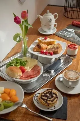 Classic Tek Büyük Yataklı Oda