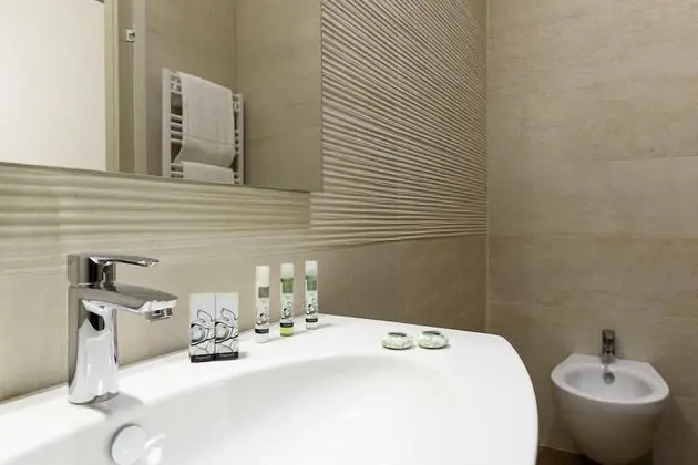 Luxury Tek Büyük Yataklı Oda (Michelangelo)