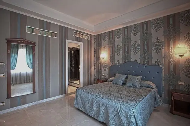 Superior Tek Büyük veya İki Ayrı Yataklı Oda