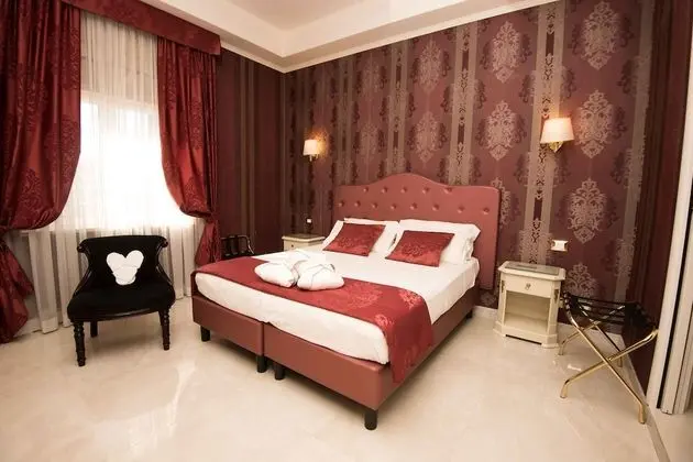 Superior Tek Büyük veya İki Ayrı Yataklı Oda