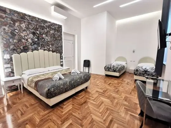 Deluxe Dört Kişilik Oda