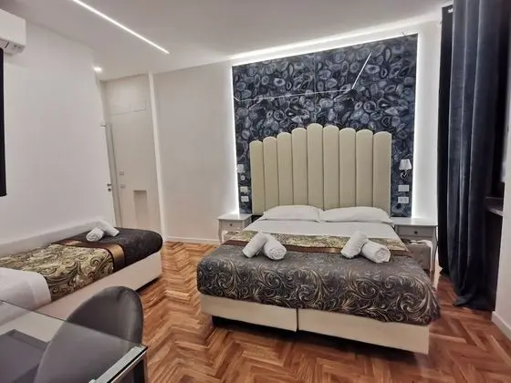 Luxury Oda