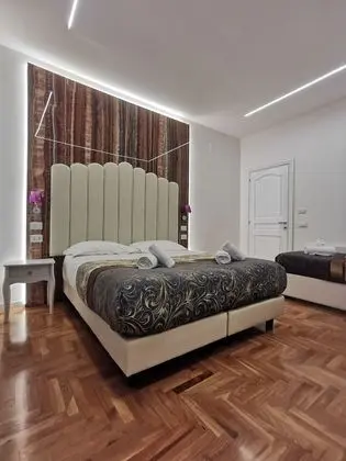 Luxury Oda