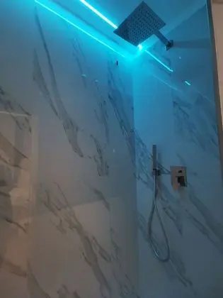 Luxury Tek Büyük Yataklı Oda