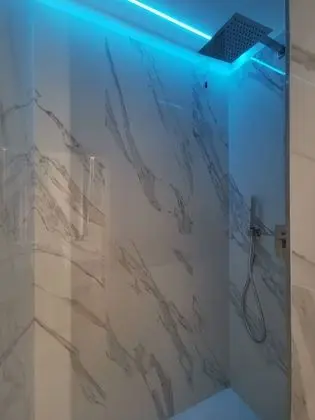 Luxury Tek Büyük Yataklı Oda