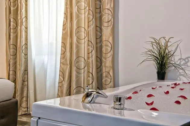 Luxury Üç Kişilik Oda, Sıcak Su Havuzu