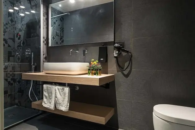 Superior Tek Büyük veya İki Ayrı Yataklı Oda, Zemin Kat