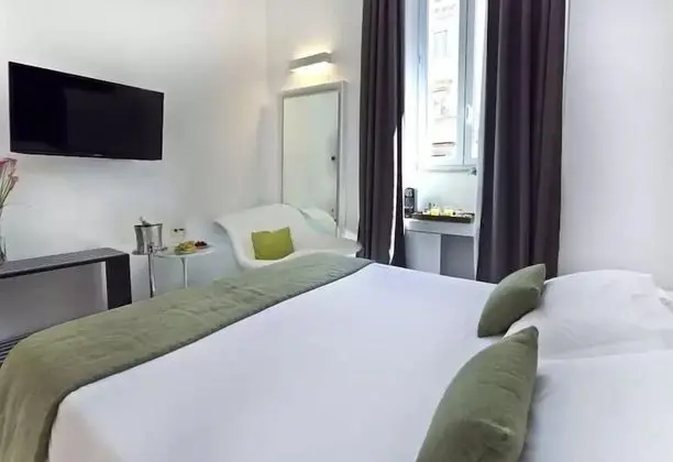 Standard Oda, Şehir Manzaralı (Piazza Navona)