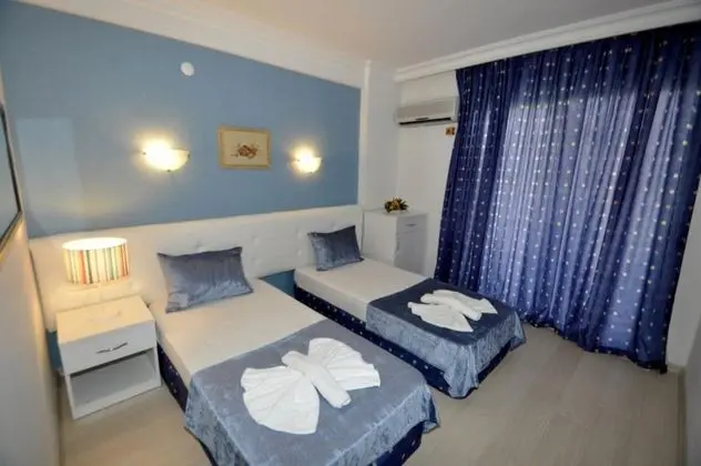 Junior Suite, Bahçe Manzaralı, Balkonlu