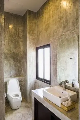 King room with Pool view/Garden view