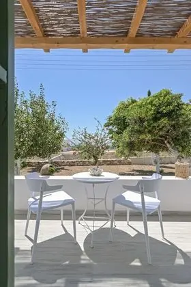 Basic Stüdyo, Sigara İçilmez, Bahçe Manzaralı