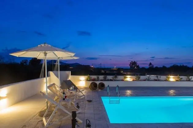 Grand Villa, 5 Yatak Odası, Kişiye Özel Havuzlu, Deniz Manzaralı (4 Villas Complex)