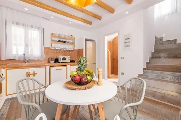 Deluxe Ev, 2 Yatak Odası, Kişiye Özel Havuzlu, Deniz Manzaralı (Coral Villa)