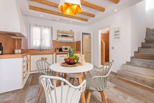 Deluxe Ev, 2 Yatak Odası, Kişiye Özel Havuzlu, Deniz Manzaralı (Coral Villa)