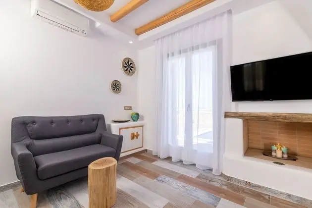 Deluxe Ev, 2 Yatak Odası, Kişiye Özel Havuzlu, Deniz Manzaralı (Coral Villa)