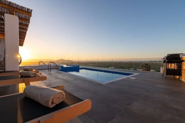 Deluxe Ev, 2 Yatak Odası, Kişiye Özel Havuzlu, Deniz Manzaralı (Sand Villa)