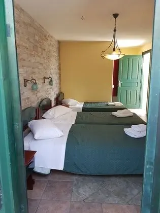 Üç Kişilik Oda