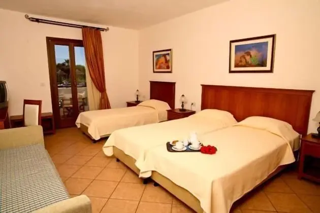 Üç Kişilik Oda, Bahçe Manzaralı